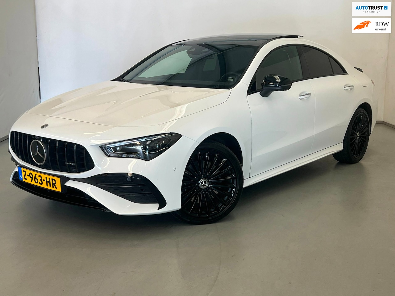 Mercedes-Benz CLA-Klasse - 250e / AMG / Pano / Headup / Night - AutoWereld.nl