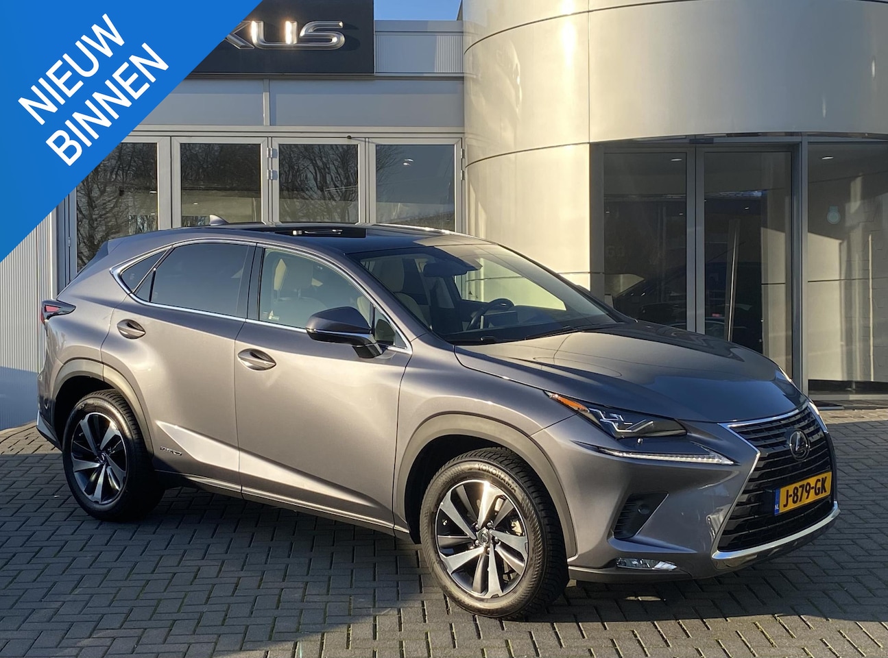 Lexus NX - 300h AWD Executive Line NL-AUTO APPLE/ANDROID MARK-LEVINSON HEAD-UP STOELVENTILATIE BLIND - AutoWereld.nl