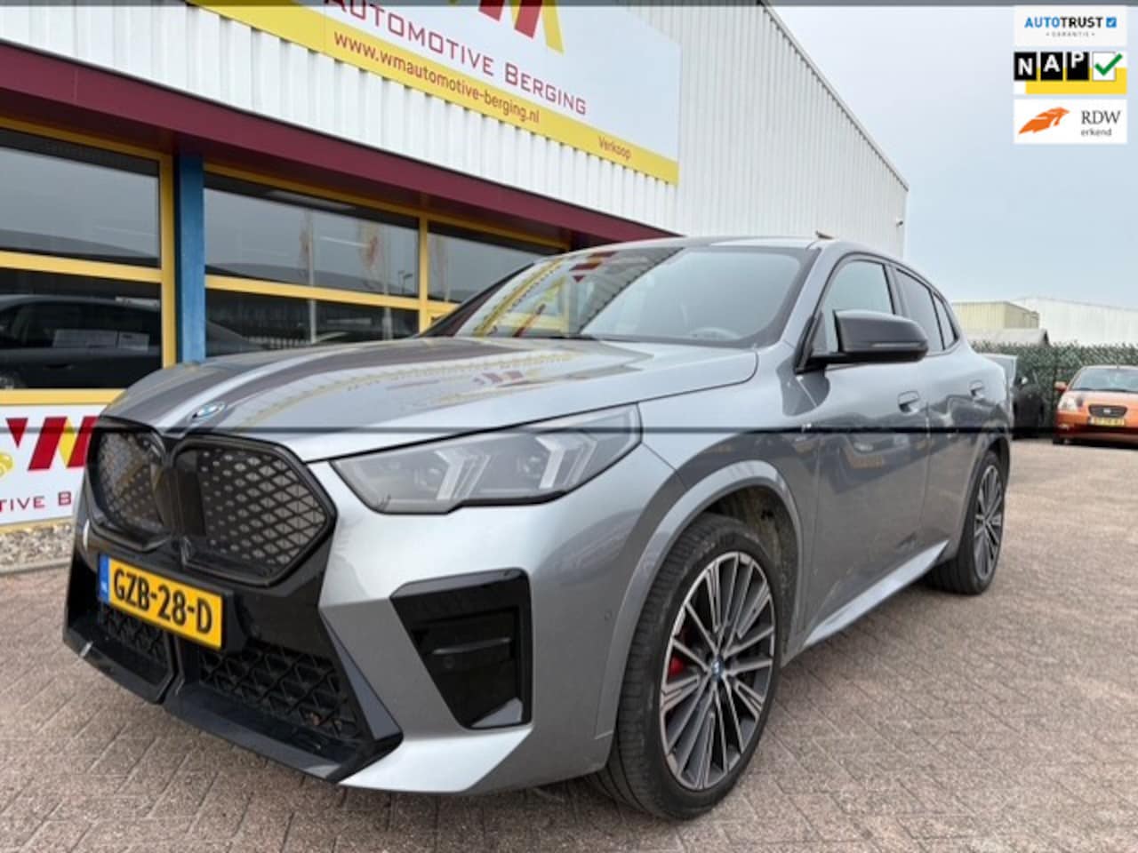 BMW iX2 - XDrive30 67 kWh MET FABRIEKS GARANTIE - AutoWereld.nl