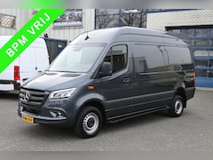 Mercedes-Benz Sprinter - 319 CDI L2H2 3500 KG trekhaak, Draaistoelen, Distronic, LED, 360 graden Camera