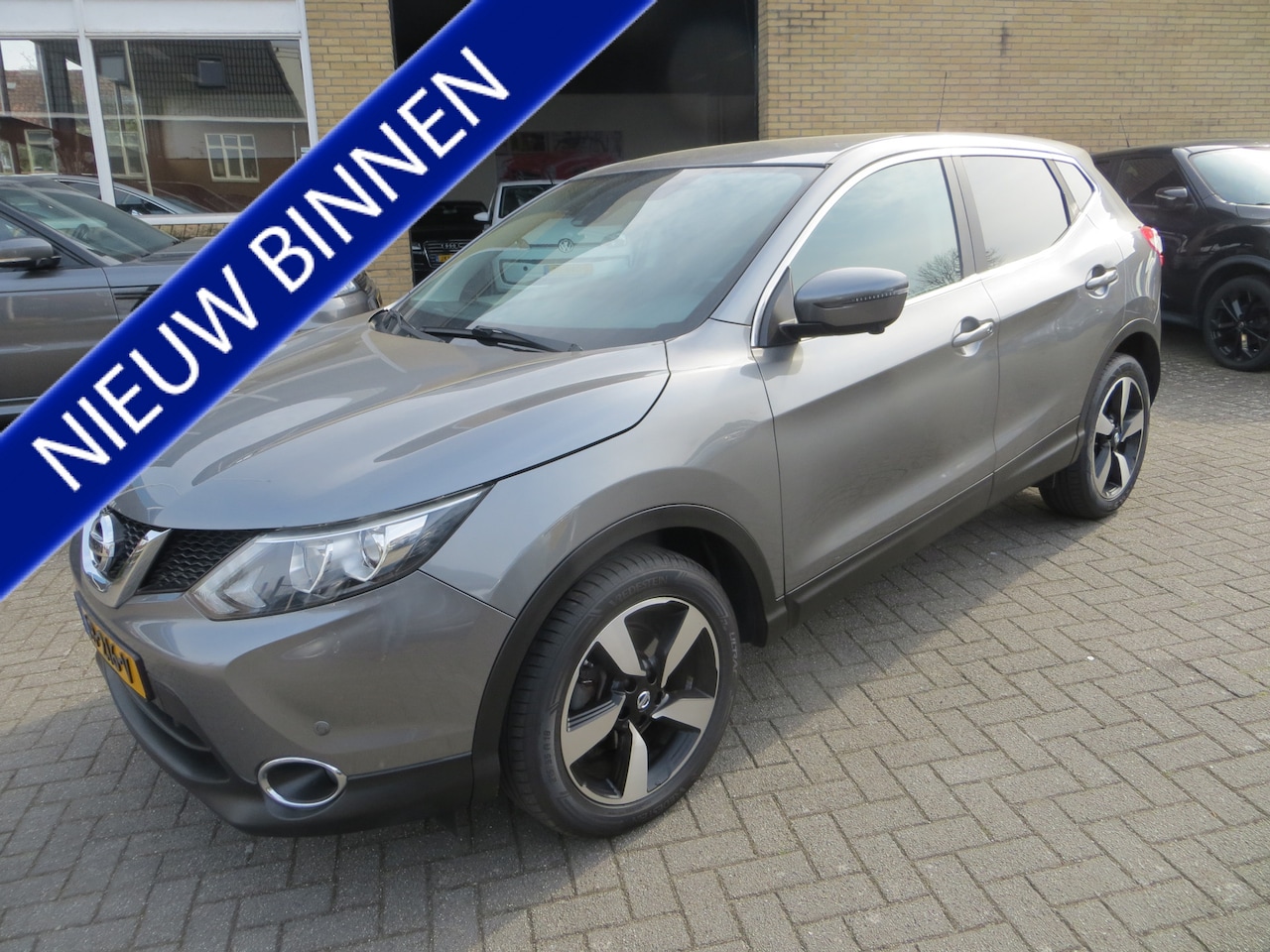 Nissan Qashqai - 1.2 N-Connecta-NAVI-CAM-LANE ASSIST GARANTIE! - AutoWereld.nl