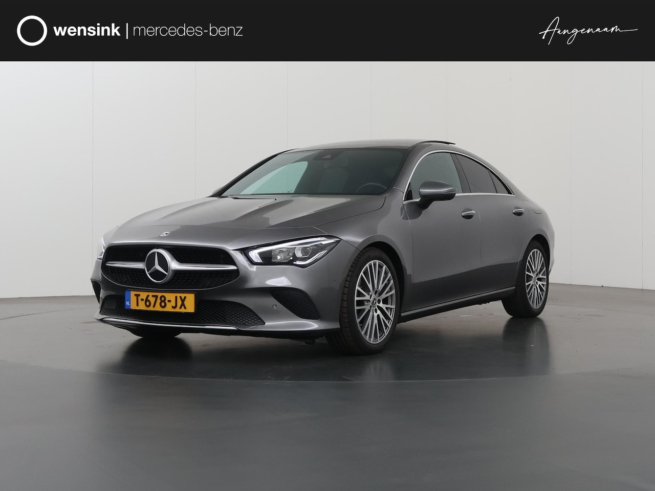 Mercedes-Benz CLA-Klasse - 180 Luxury Line | Panoramadak | Trekhaak | Digitaal display | Stoelverwarming | - AutoWereld.nl