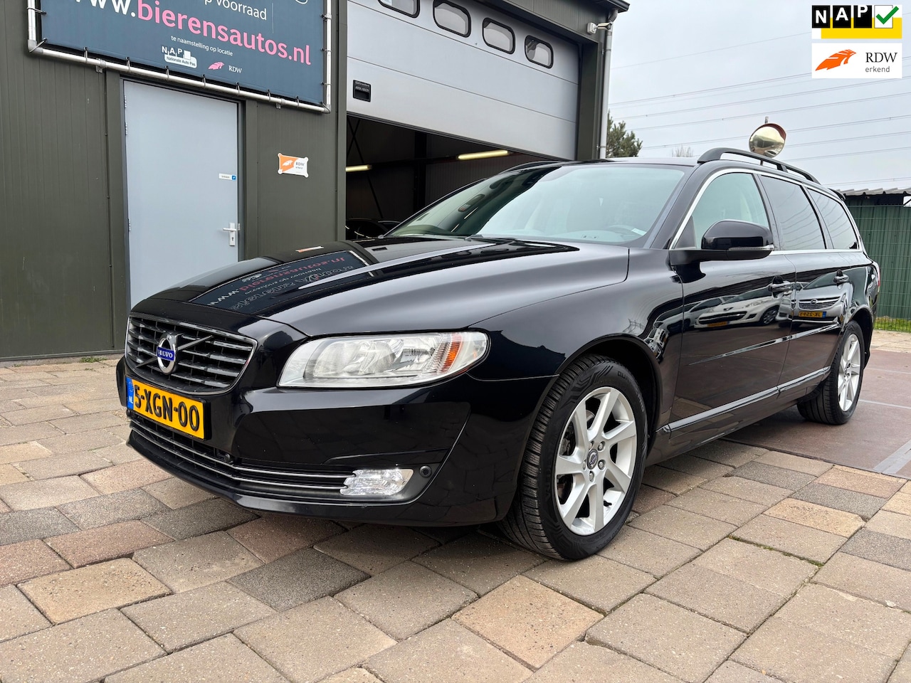 Volvo V70 - 2.0 D4 Nordic+ Leer Navi Lees Tekst! - AutoWereld.nl