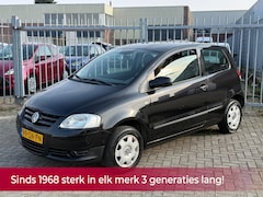 Volkswagen Fox - 1.4 Trendline STUURBEKRACHTEGING l AUDIO l NIEUWE DISTRIBUTIE l GOED ONDERHOUDEN NETTE AUT