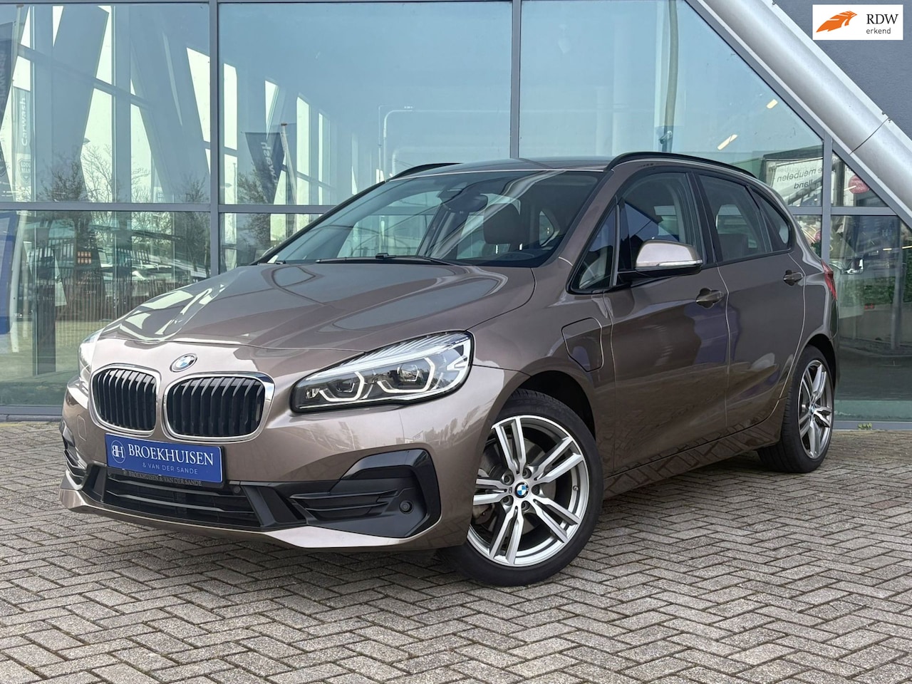 BMW 2-serie Active Tourer - 225xe Plug in Hybride iPerformance High Executive Leder / Stoelverwarming - AutoWereld.nl