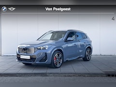 BMW iX1 - eDrive20 M Sport Pro / Driving Assistant Professional / Harman Kardon / Head-Up / Glazen S