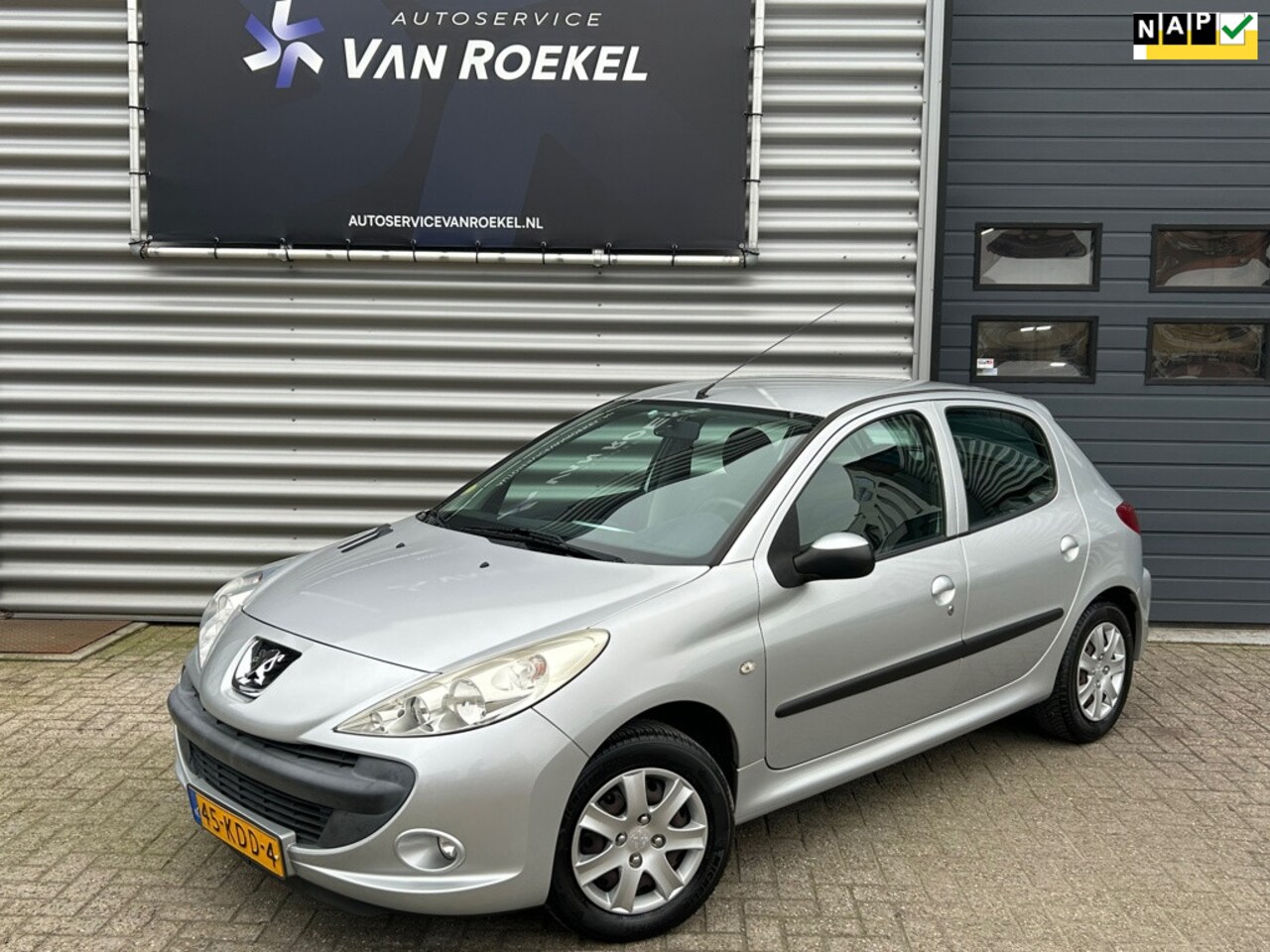 Peugeot 206 - 1.4 XS 5-deurs | Airco | Mistlampen | Radio cd met stuurwiel bediening - AutoWereld.nl