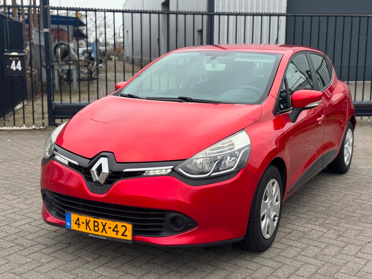 Renault Clio - 0.9 TCe Expression Clima Navi 5 Deurs Hachback - AutoWereld.nl