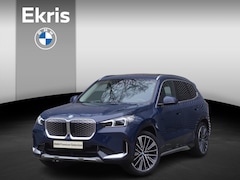 BMW iX1 - xDrive30 20 inch Multispaak | Trekhaak met elektrisch wegklapbare kogel | Glazen panoramad