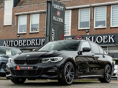 BMW 3-serie - 330e xDrive High Exe M-Sport PANO HARMAN KARDON 360 CAMERA MEMORY STOEL TREKHAAK BOMVOL
