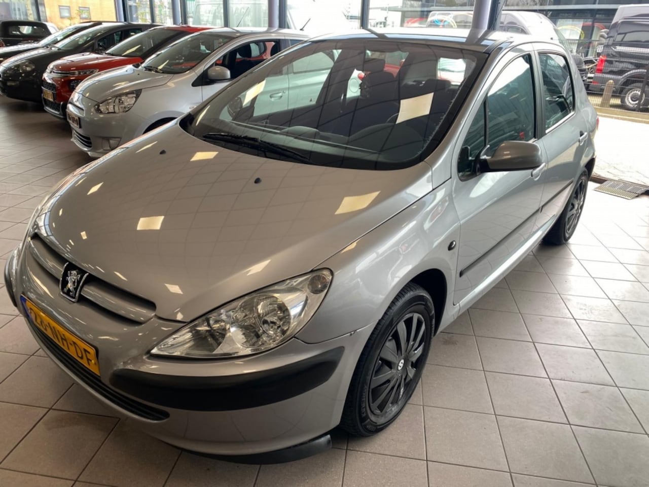 Peugeot 307 - 1.6-16V XS AIRCO AOK 10-26 BJ 2003 !!! - AutoWereld.nl