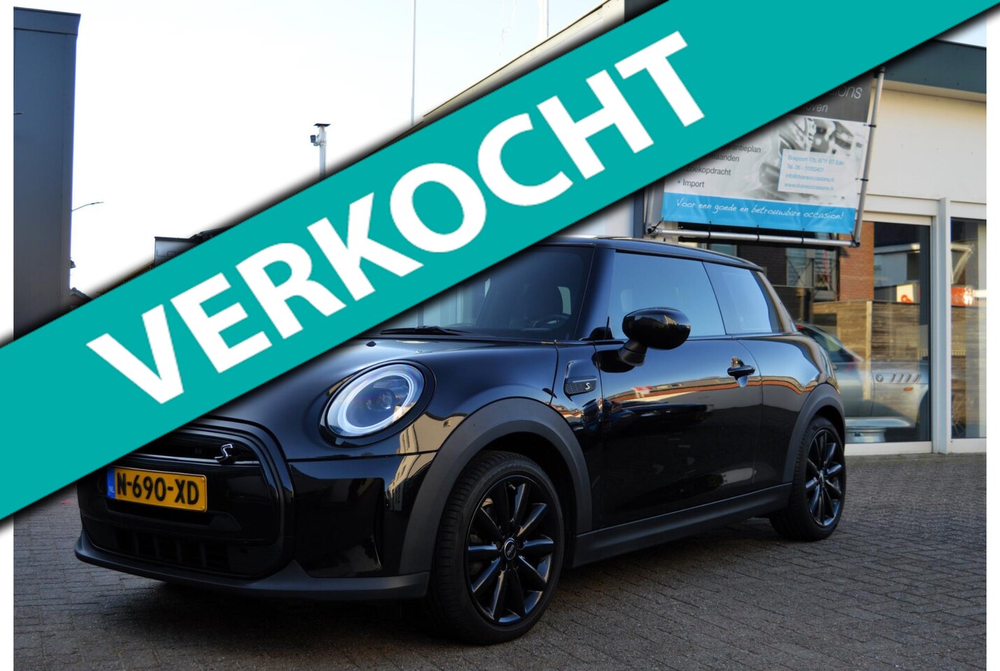 MINI Mini-Electric - Cooper Black Edition 33 kWh Sportstoel half leder/verwarmd|Apple carplay - AutoWereld.nl