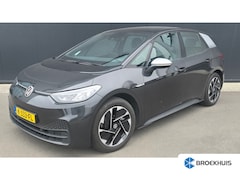 Volkswagen ID.3 - 58 kWh 204pk First | Trekhaak | Stuur & Stoelverwarming | Parkeerhulp V+A |