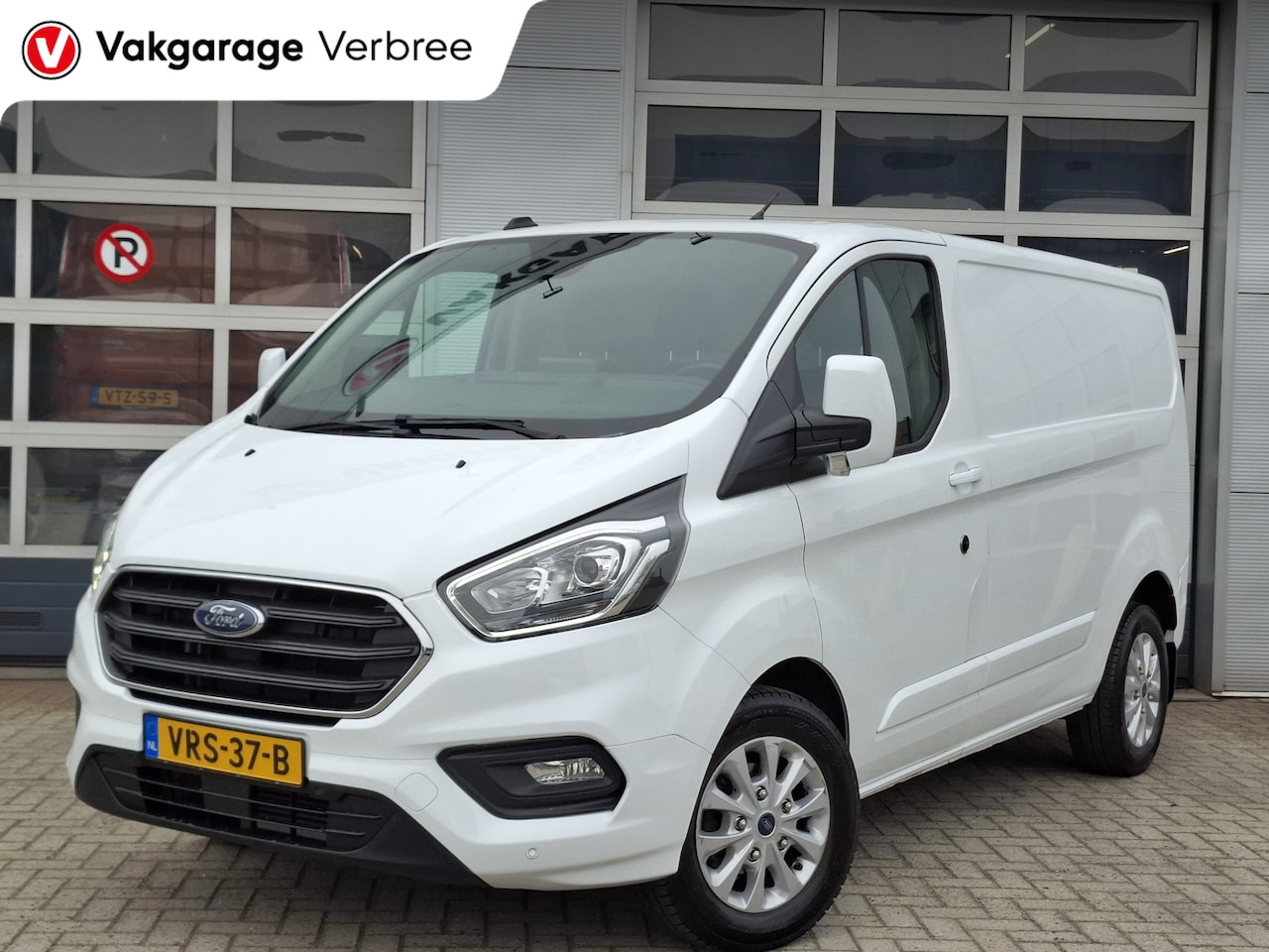 Ford Transit Custom - 300 2.0 TDCI L1H1 Limited | Android/Apple Carplay | LM Velgen 16" | Voorstoelen/Voorruit V - AutoWereld.nl