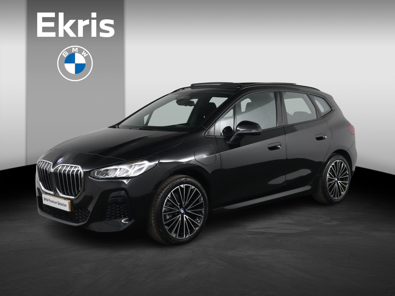 BMW 2-serie Active Tourer - 225e xDrive | M Sportpakket | Harman-Kardon | Trekhaak | elektrisch glazen panorama-dak | - AutoWereld.nl