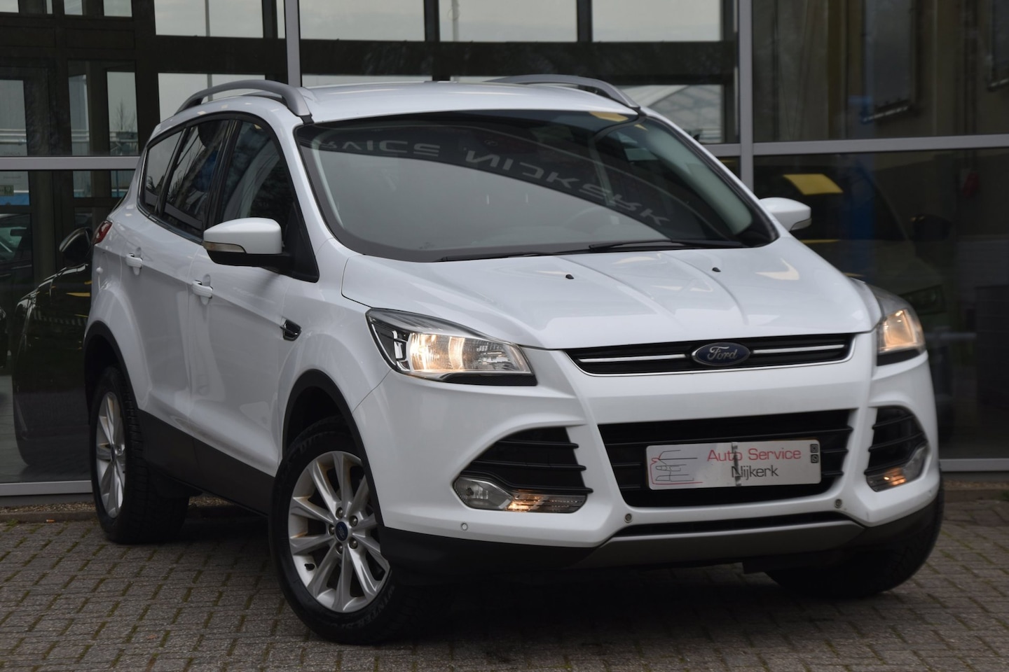 Ford Kuga - 1.5 Titanium Airco Nav. Camera Pdc Leder Trekhaak Lm-Velgen - AutoWereld.nl