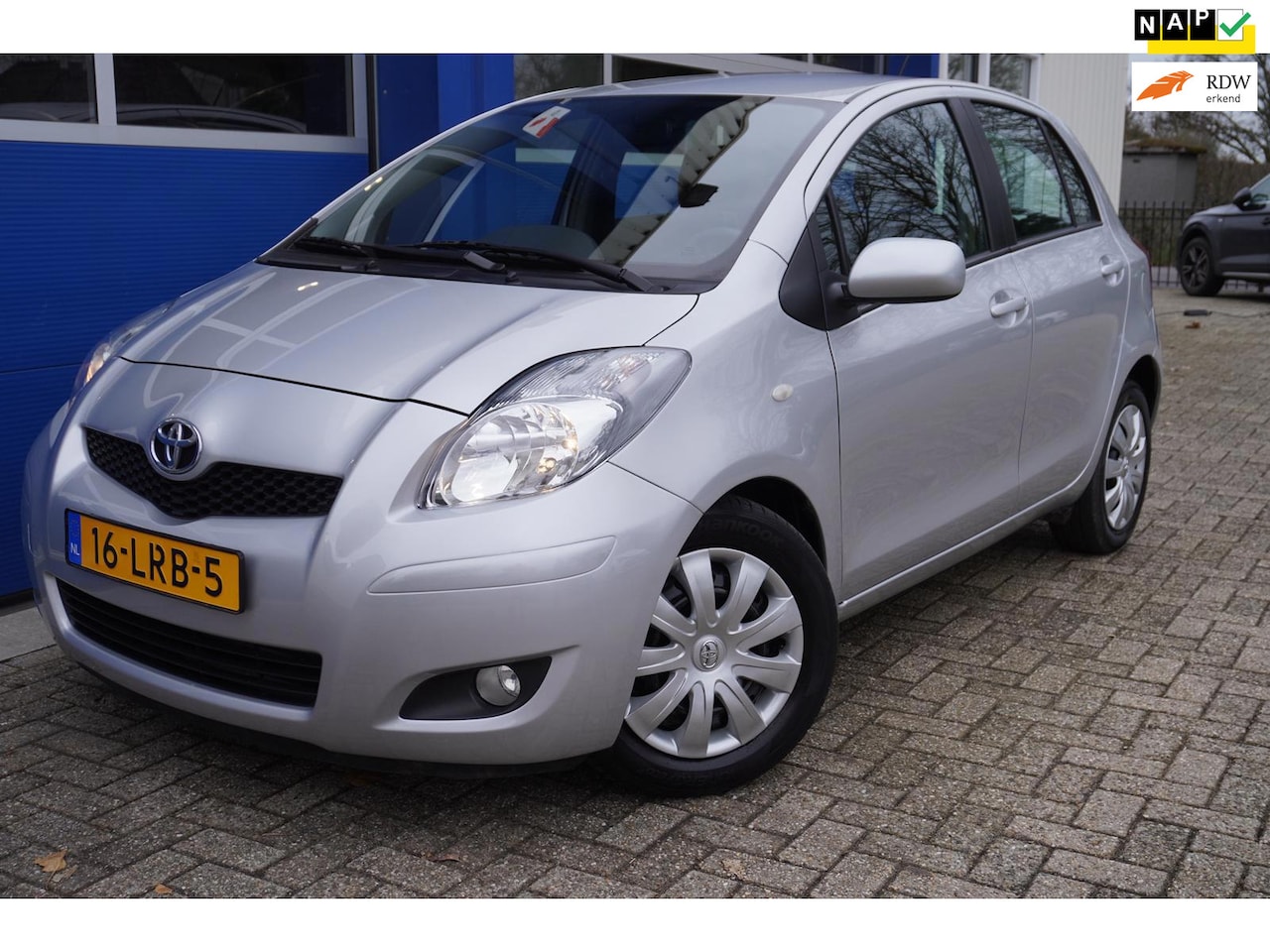 Toyota Yaris - 1.3 VVT-i Aspiration 1.3 VVTi Aspiration - AutoWereld.nl