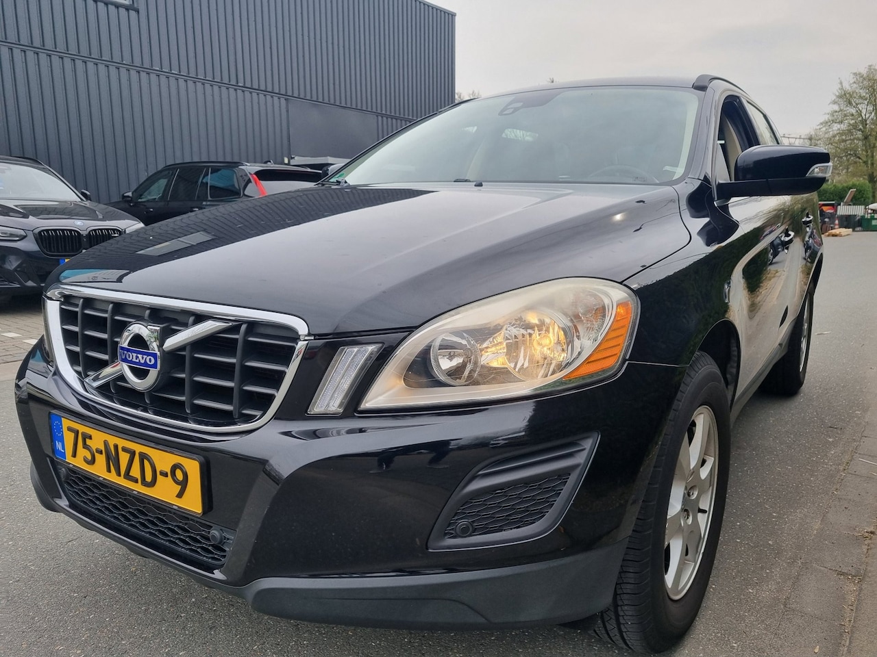 Volvo XC60 - 2.0T Momentum Leder Navi T6 203 Pk - AutoWereld.nl