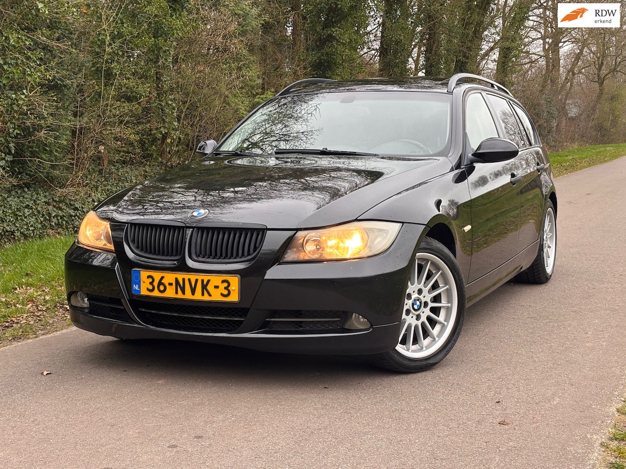 BMW 3-serie Touring - 320i Dynamic Executive | Automaat + Pano | - AutoWereld.nl