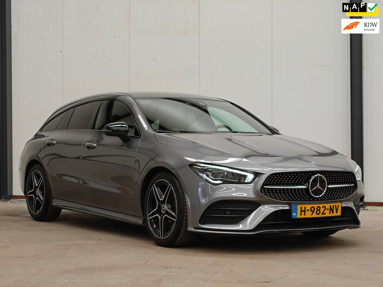 Mercedes-Benz CLA-klasse Shooting Brake - 200 AMG|Pano|ACC|Trekh|Memory|1e Eigenaar|Full Option - AutoWereld.nl
