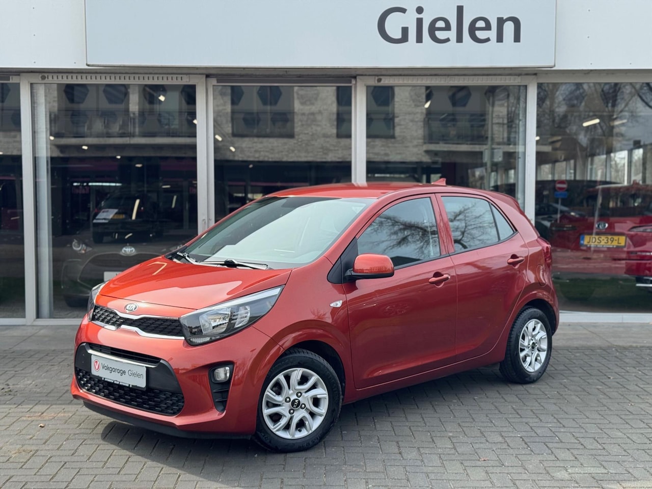Kia Picanto - 1.0 MPi ComfortPlusLine Navigator | Apple CarPlay/Android auto, Parkeercamera, Lichtmetale - AutoWereld.nl