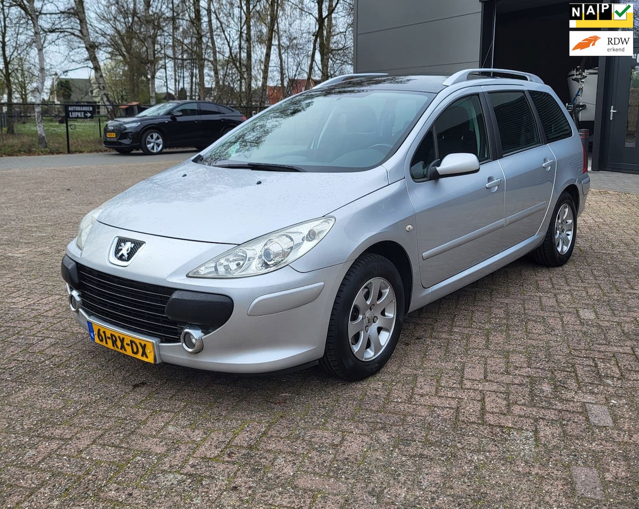 Peugeot 307 SW - 1.6-16V Trekhaak, Pano, CruisC, APK 03/27! - AutoWereld.nl