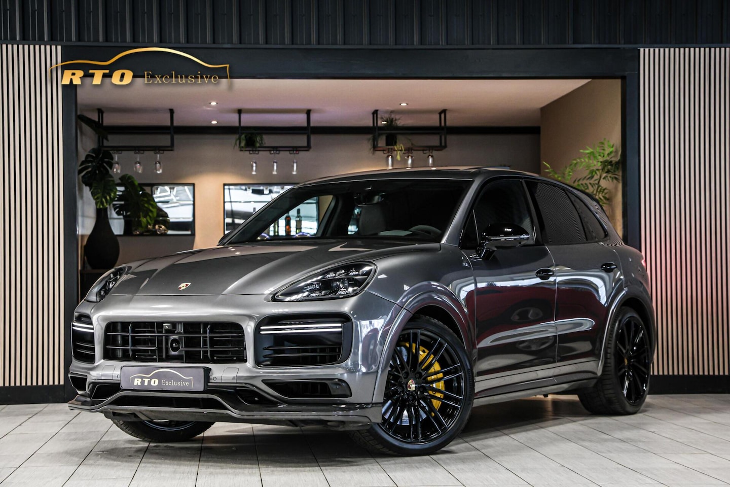 Porsche Cayenne - 4.0 Turbo|ACC|22''|verk/verw.|trekhaak|PDLS+ - AutoWereld.nl