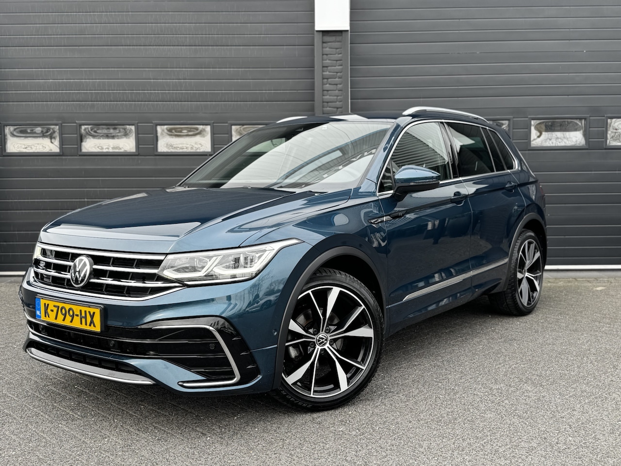 Volkswagen Tiguan - 1.5 TSI R-Line Business+ | IQ | ACC | H&K Audio | Camera | €27.900,- incl. BTW - AutoWereld.nl
