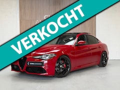 Alfa Romeo Giulia - 2.0 T AWD Veloce - SCHUIFDAK - 19'' - LEER - SPORTSTOELEN