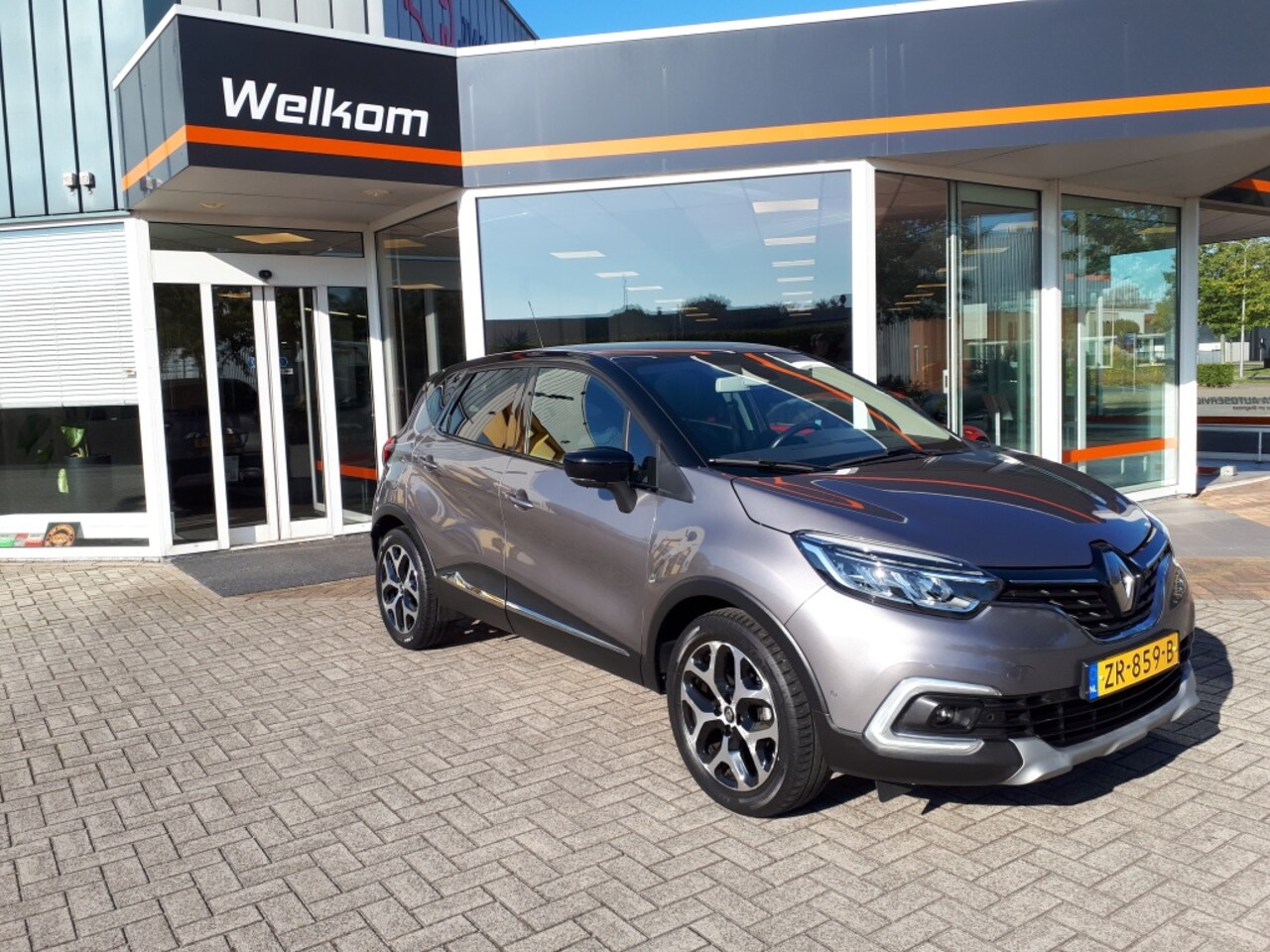 Renault Captur - 1.3 TCe Intens | AUTOMAAT | TREKHAAK | PANORAMADAK - AutoWereld.nl