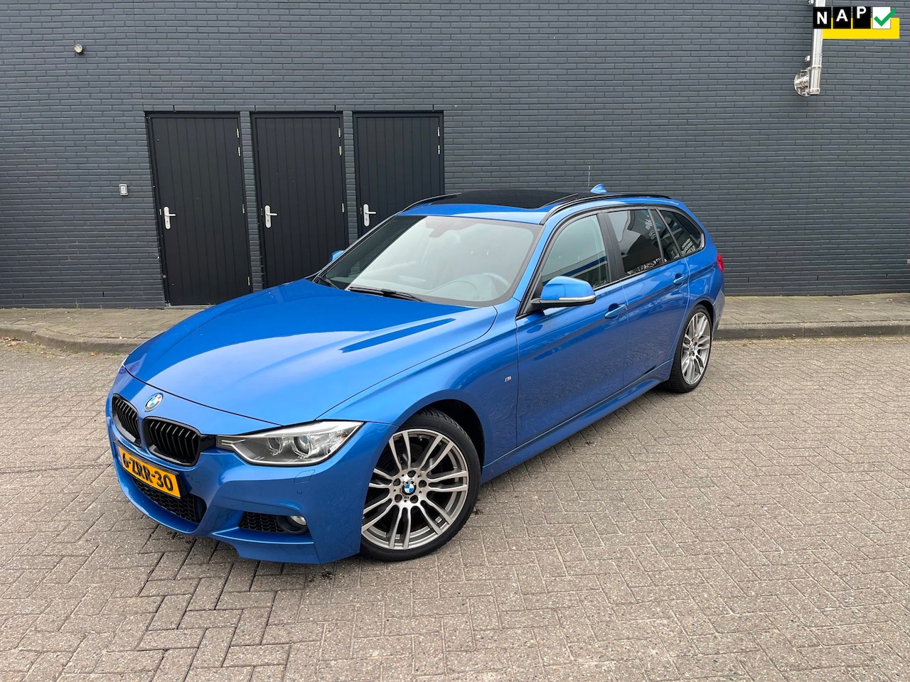 BMW 3-serie Touring - 328i High Executive Panoramadak Leer Navi NAP - AutoWereld.nl