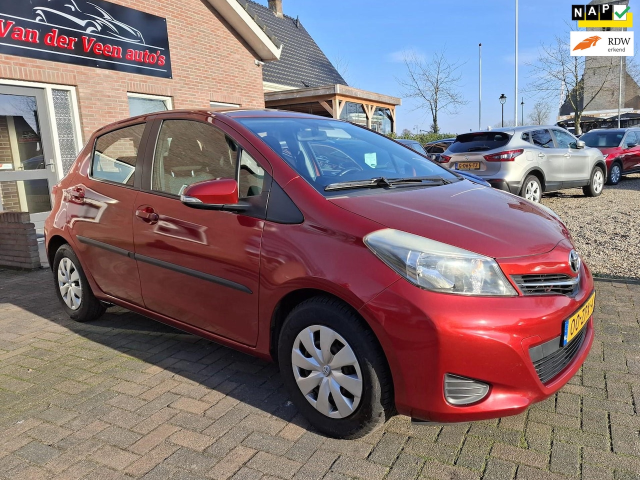 Toyota Yaris - 1.0 VVT-i Aspiration. Goed onderhouden en leuk uitgevoerd, o.a. navigatie, camera. etc. - AutoWereld.nl