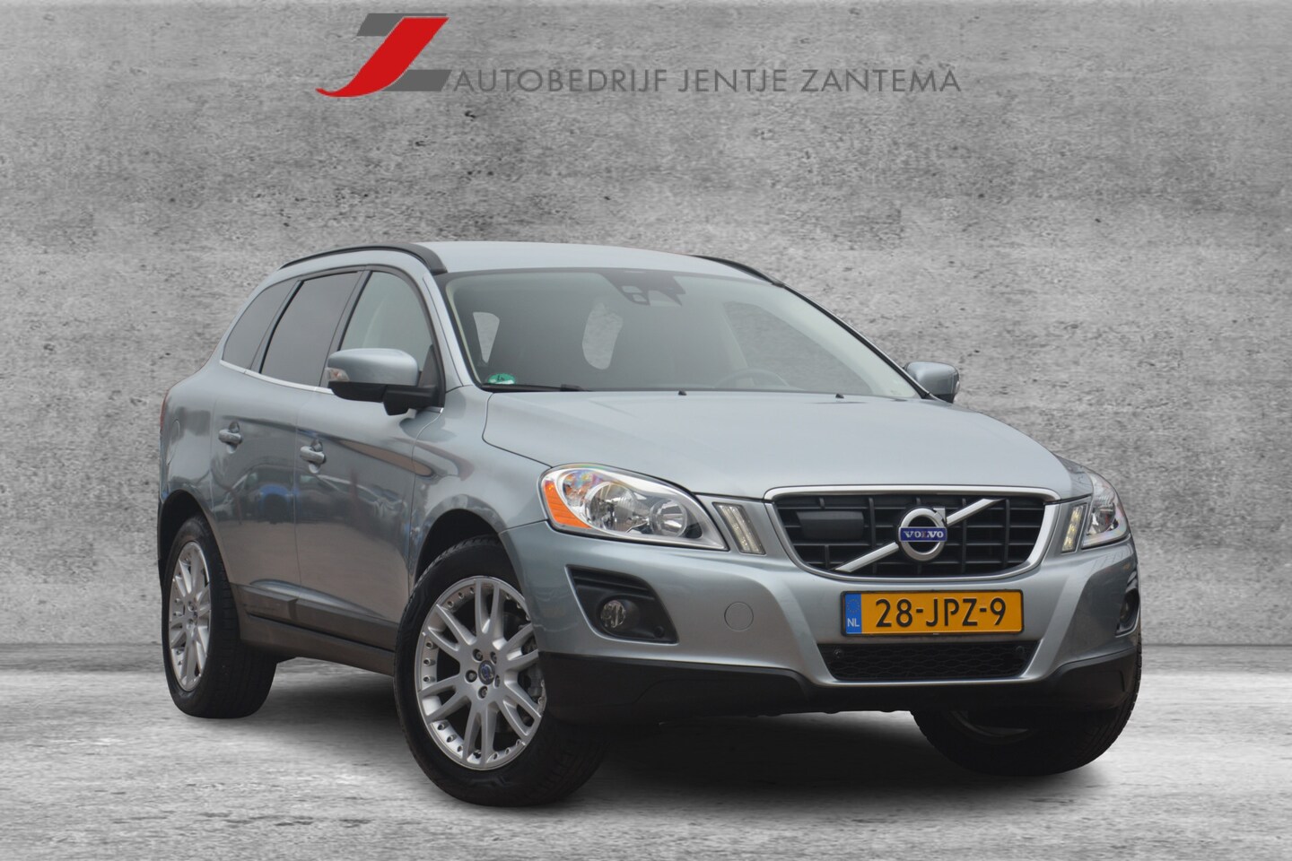 Volvo XC60 - 2.4D AWD Momentum | Navigatie | Leer | Cruise | Radio | Bluetooth | LED | NL Auto!! | 5 ci - AutoWereld.nl