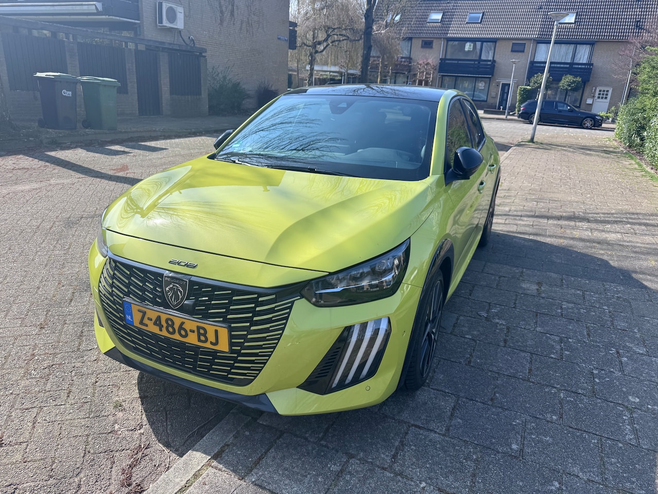 Peugeot 208 - Hybrid 136 e-DCS6 GT Peugeot 208 1.2 Hybrid 136 e-DCS6 - AutoWereld.nl