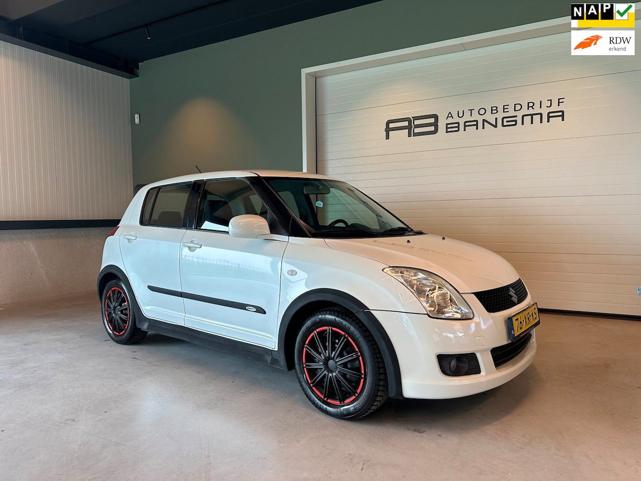 Suzuki Swift - 1.3 Shogun AIRCO/ELEKTRISCHE RAMEN/STUURWIEL BEDIENING - AutoWereld.nl