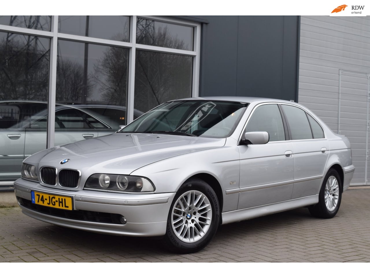 BMW 5-serie - 525i Edition | Automaat | Leder | NAP + APK 11-2026 - AutoWereld.nl