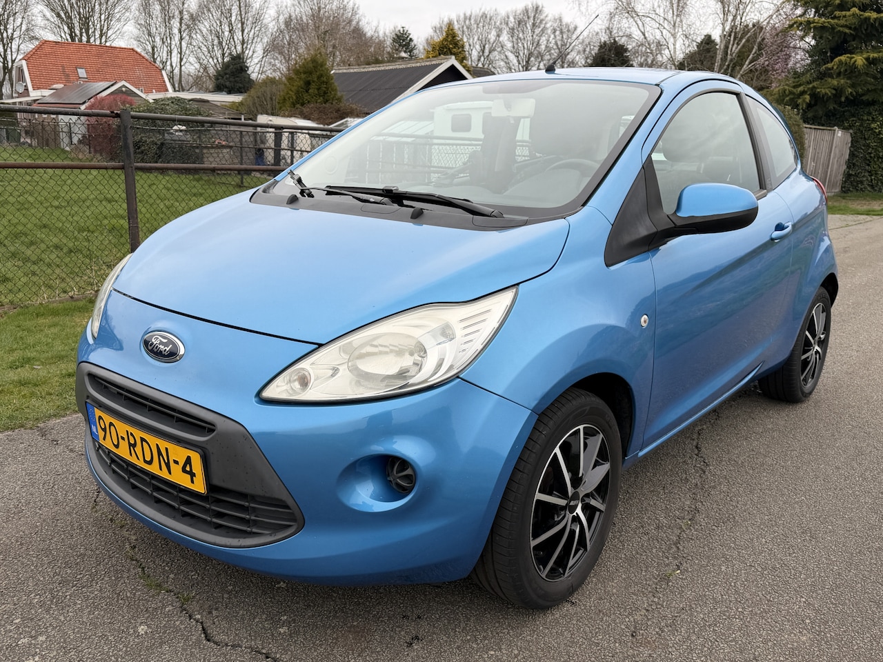 Ford Ka - 1.2 Comfort start/stop Airco/LMV/APK 05-2027 - AutoWereld.nl