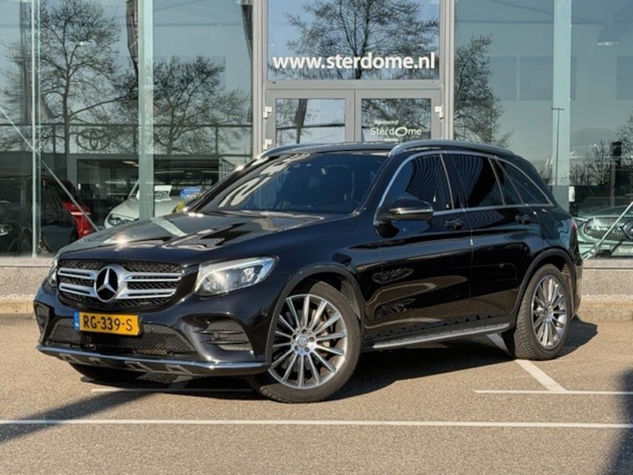 Mercedes-Benz GLC-klasse - 250 4MATIC AMG l Luchtvering Airmatic l Camera l LED High Performance l Stoelverwarming l - AutoWereld.nl