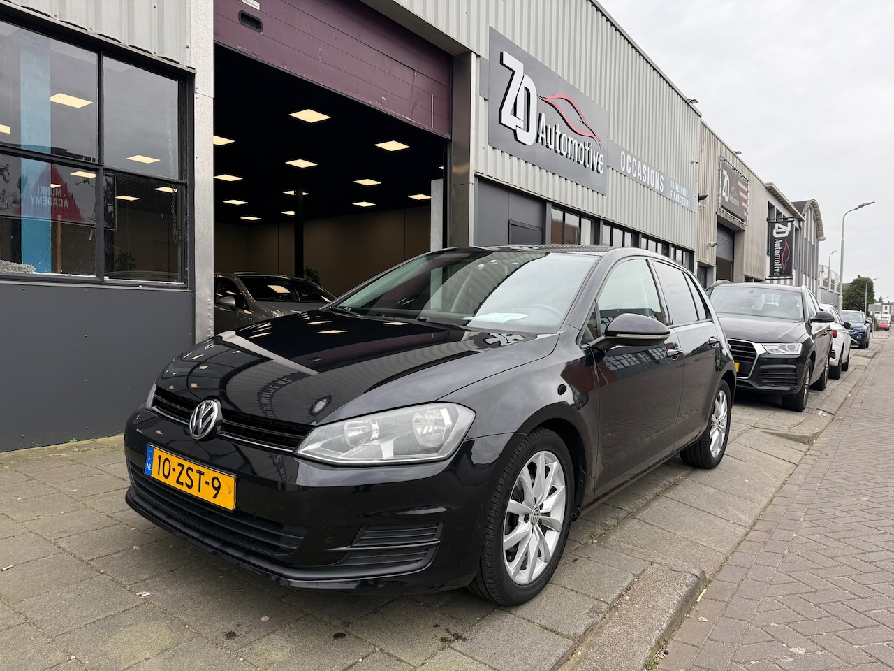 Volkswagen Golf - 1.2 TSI Trendline 1.2 TSI Trendline - AutoWereld.nl