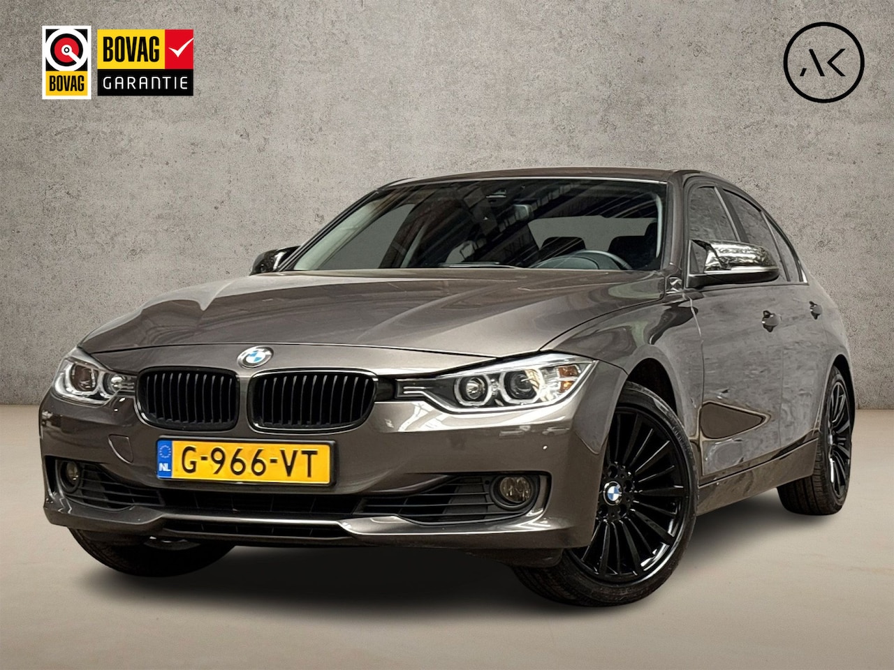 BMW 3-serie - 320i High Executive 184Pk Automaat (GROOT NAVI, CLIMATE, SFEERVERLICHTING, MEMORY SEATS, C - AutoWereld.nl