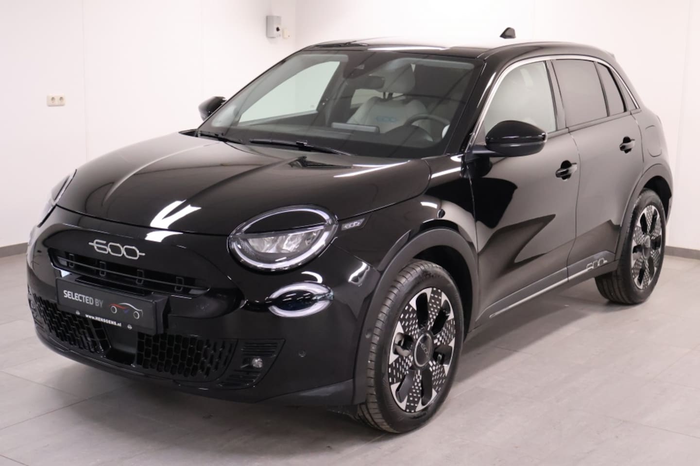 Fiat 600 - 1.2 Hybrid La Prima | Automaat | Luxe - AutoWereld.nl