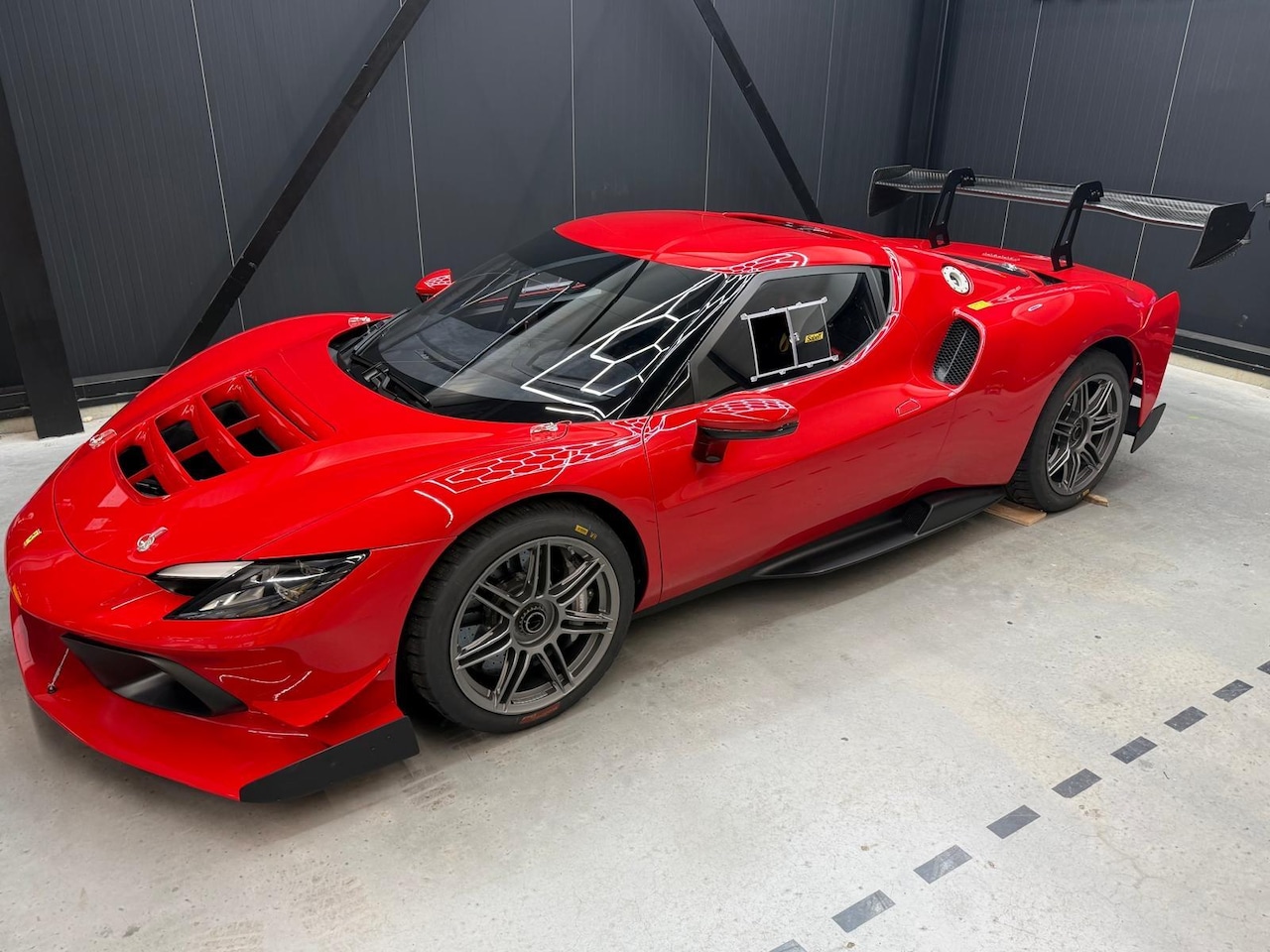 Ferrari 296 GTB - 3.0 V6 Challenge Nieuw 2026 - AutoWereld.nl