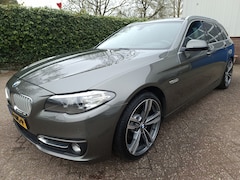BMW 5-serie Touring - 518d High Executive LEER/XENON/PDC/NAVI/TREKHAAK 150PK
