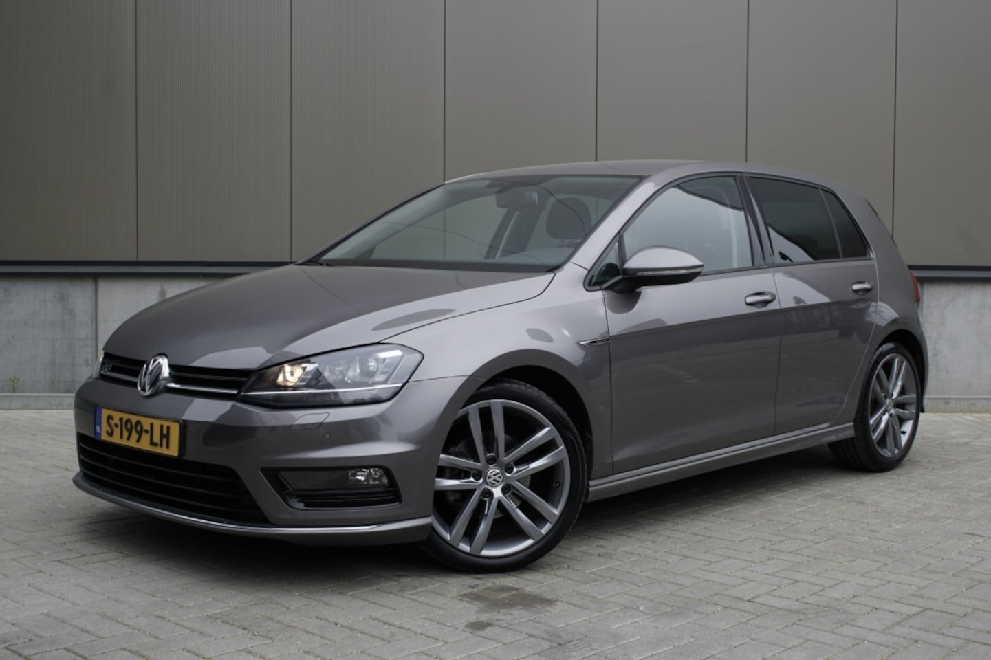 Volkswagen Golf - 1.4 TSI 125 PK | R-Line | Cruise | Apple carplay - AutoWereld.nl