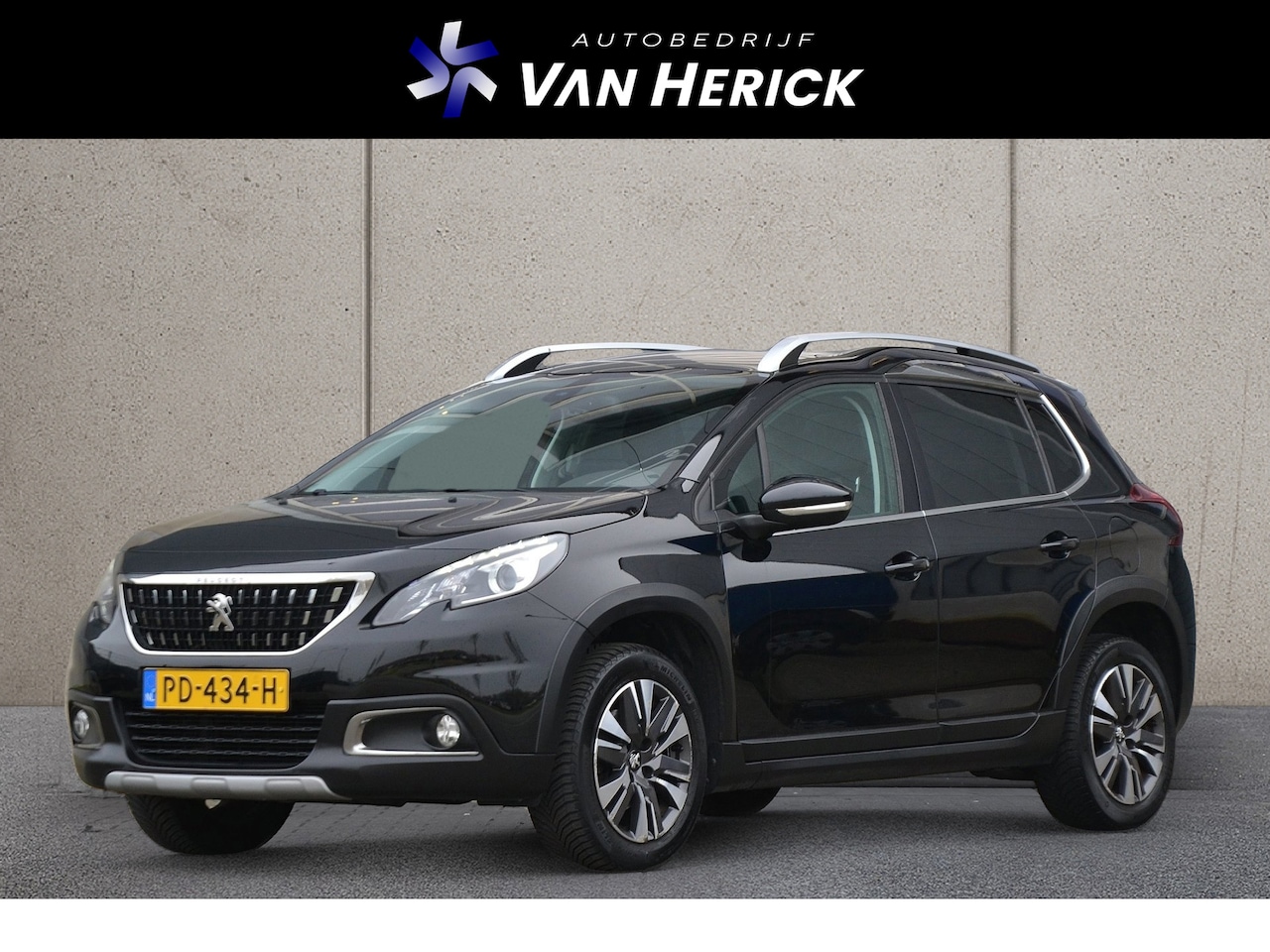 Peugeot 2008 - 1.2 PureTech Allure | Panoramadak | Trekhaak | Achteruitrijcamera - AutoWereld.nl