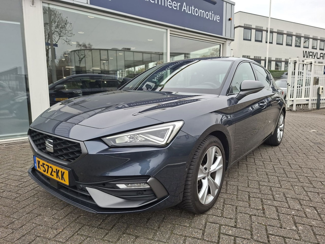 SEAT Leon - 1.5 eTSI FR Launch Edition / automaat / navigatie / camera - AutoWereld.nl