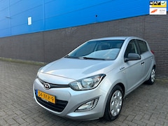Hyundai i20 - 1.2i Business Edition | 1e Eigenaar | OH Dealer | LED | Multimedia | Start/Stop | Aircondi