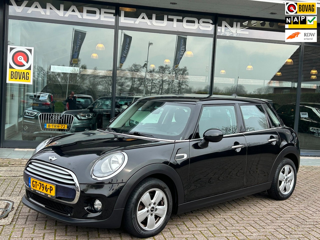 MINI Cooper - Mini 1.5 D Business Navi Airco Cruise NAP NL-Auto Dealeronderhouden! - AutoWereld.nl