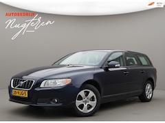 Volvo V70 - 2.4 D5 Kinetic |Automaat|Navi|Trekhaak|