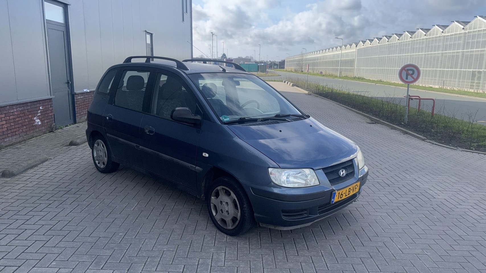 Hyundai Matrix - 1.6i Airco Grijs 2002 - AutoWereld.nl